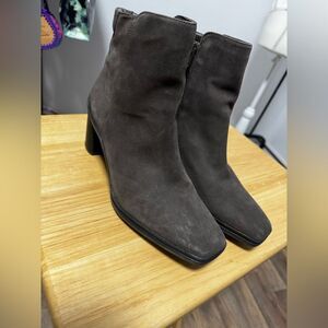 Naturalizer Avery Booties Size 8